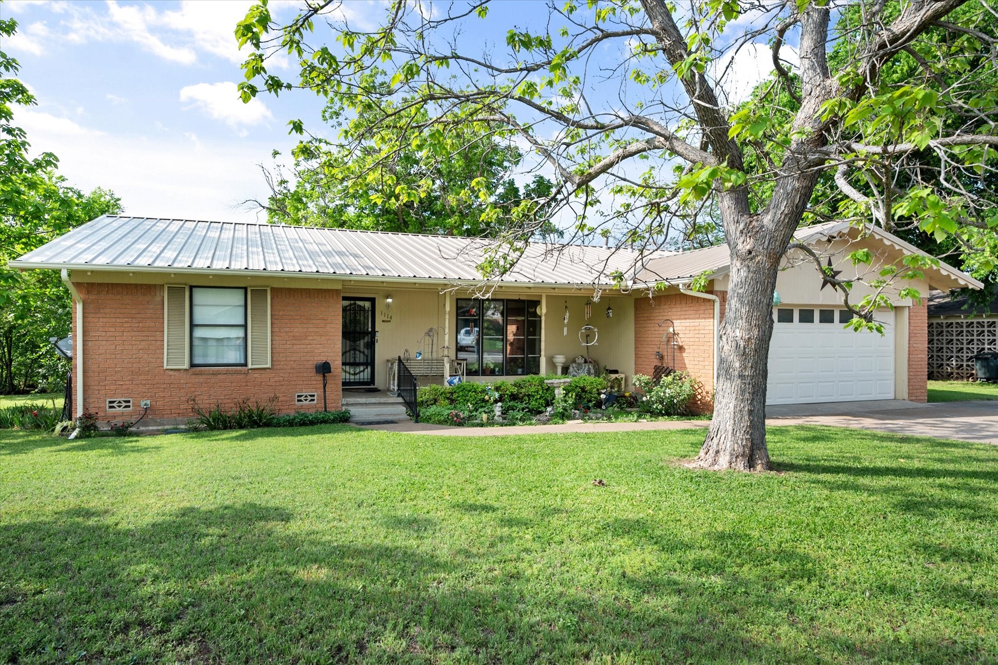1114 Penrod Street Granbury TX 76048