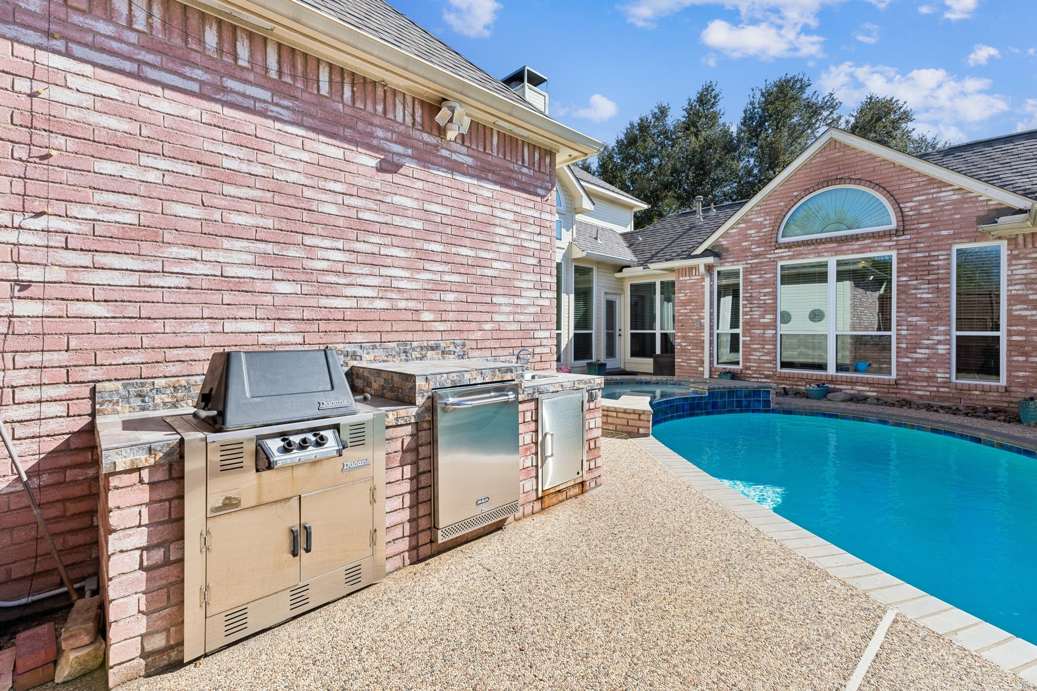 18016 Benchmark Drive Dallas TX 75252
