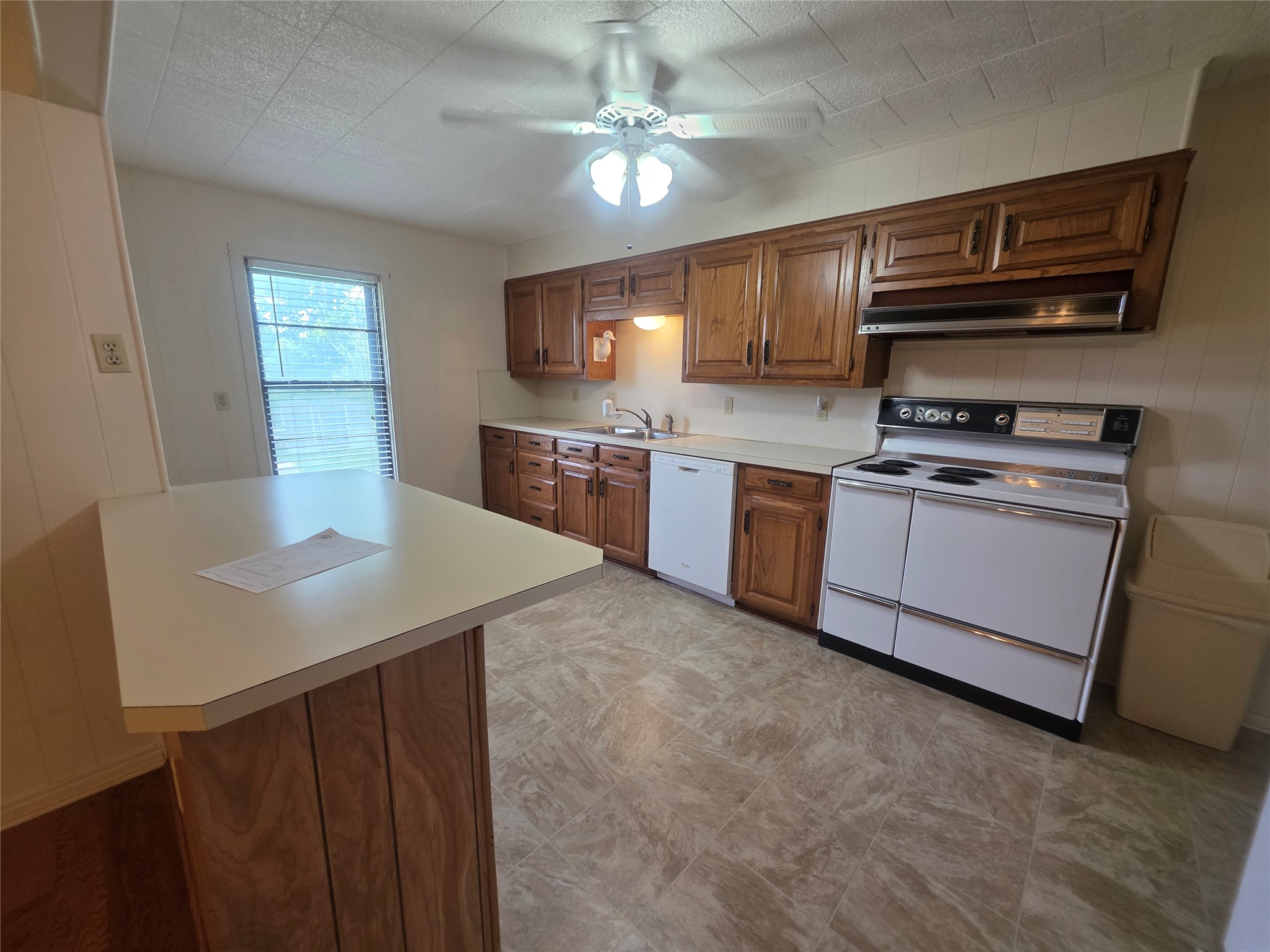 1213 Hillcrest Drive Graham TX 76450