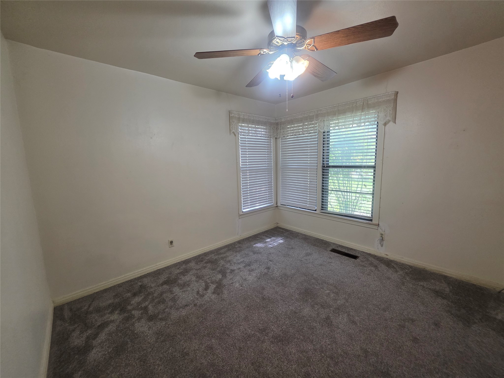 1213 Hillcrest Drive Graham TX 76450