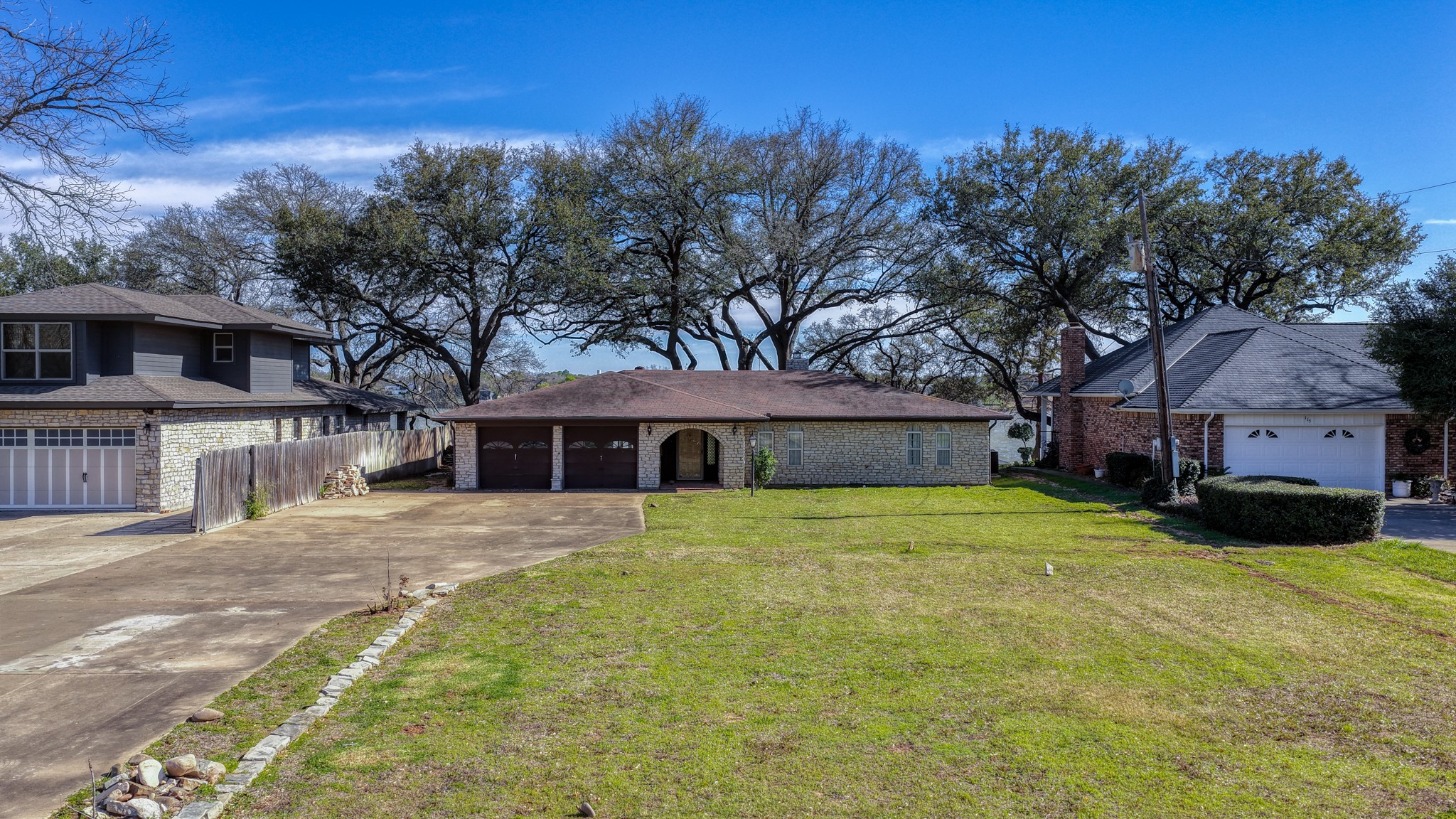 117 Casas Del Sur Street Granbury TX 76049