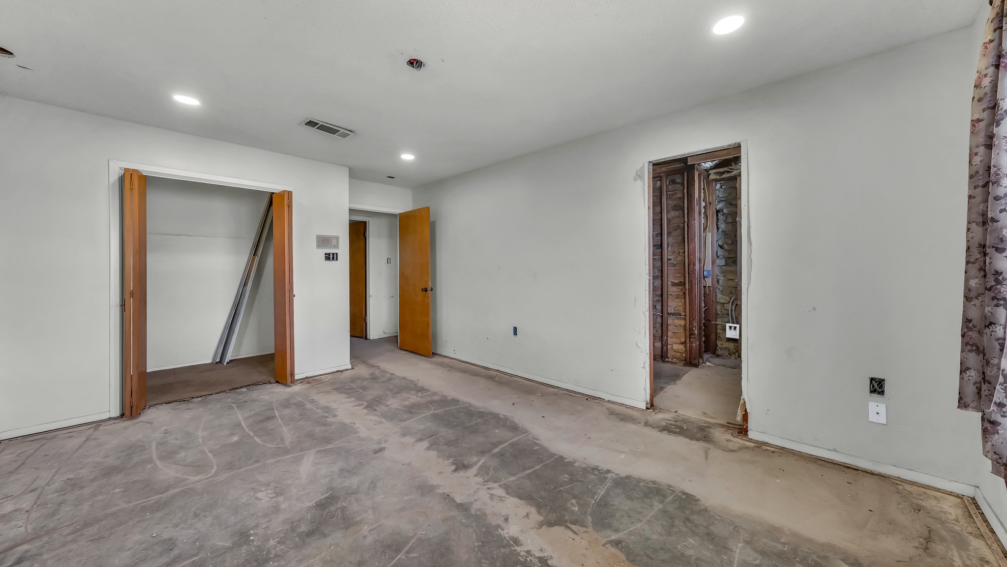 117 Casas Del Sur Street Granbury TX 76049