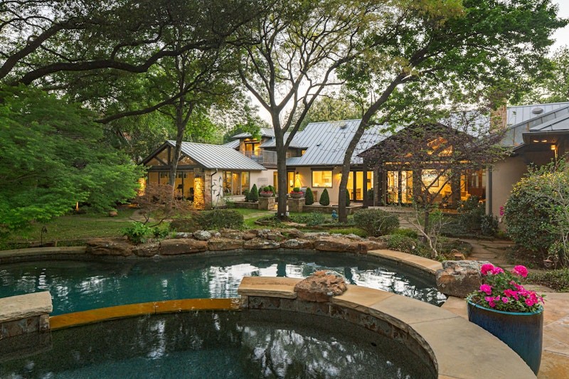 4610 Bluffview Boulevard Dallas TX 75209