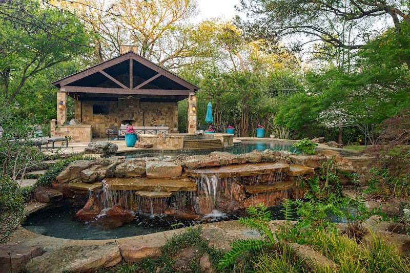 4610 Bluffview Boulevard Dallas TX 75209