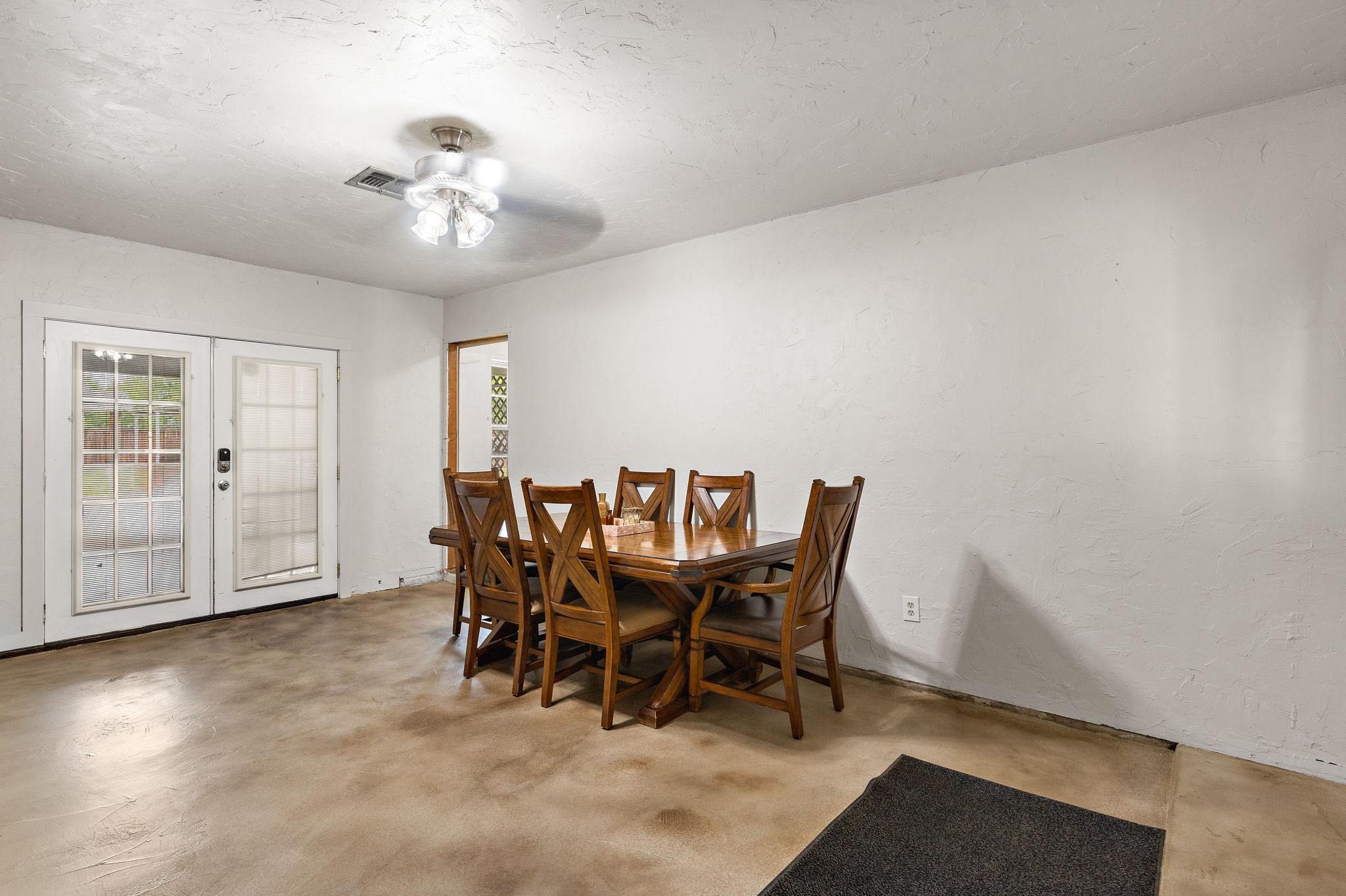 112 W Oak Street Olney TX 76374