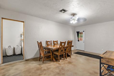 112 W Oak Street Olney TX 76374