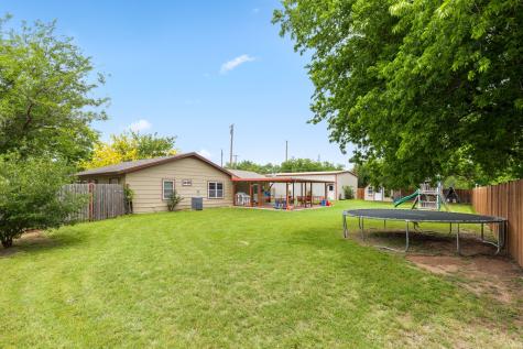 112 W Oak Street Olney TX 76374