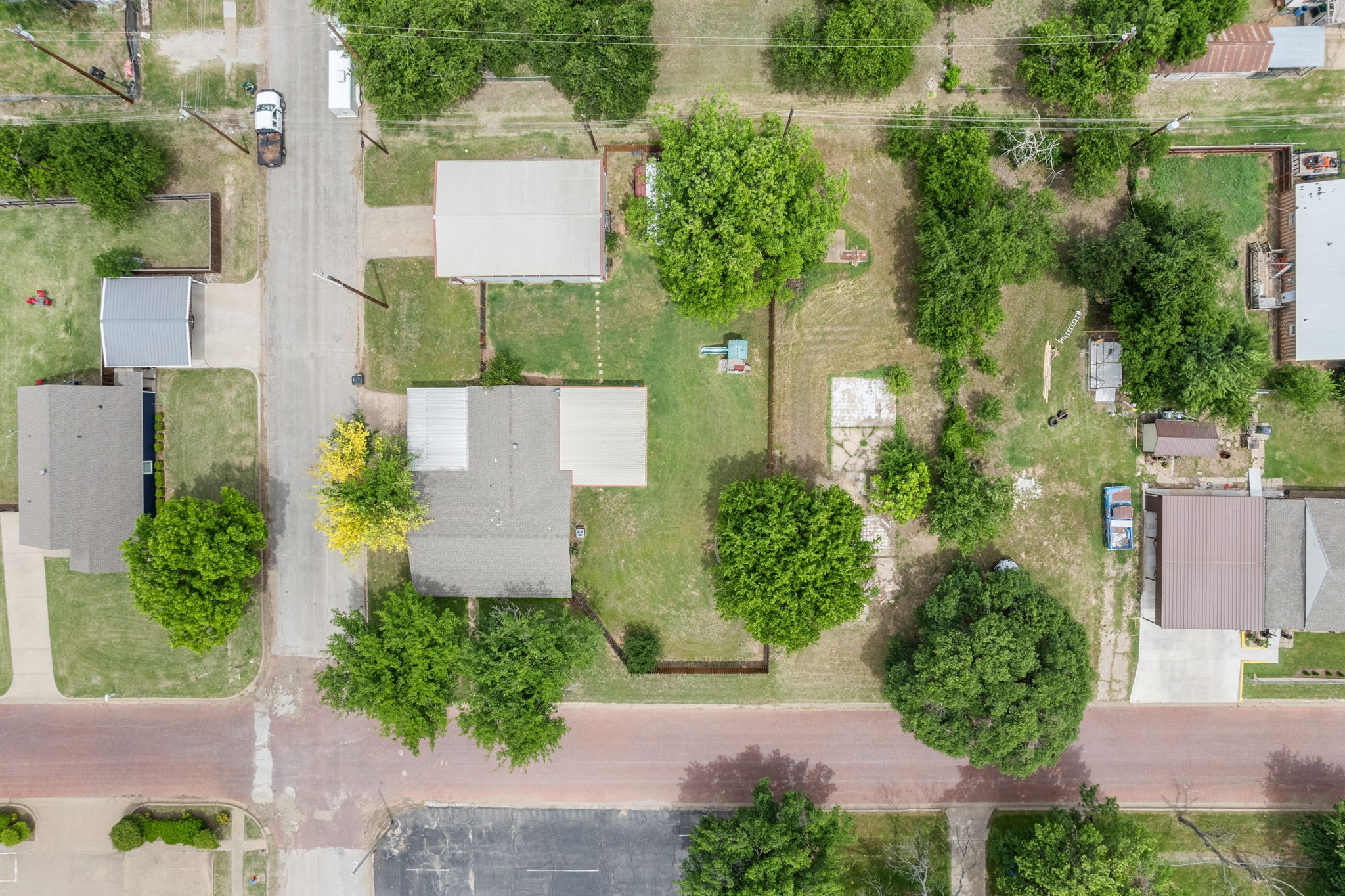 112 W Oak Street Olney TX 76374