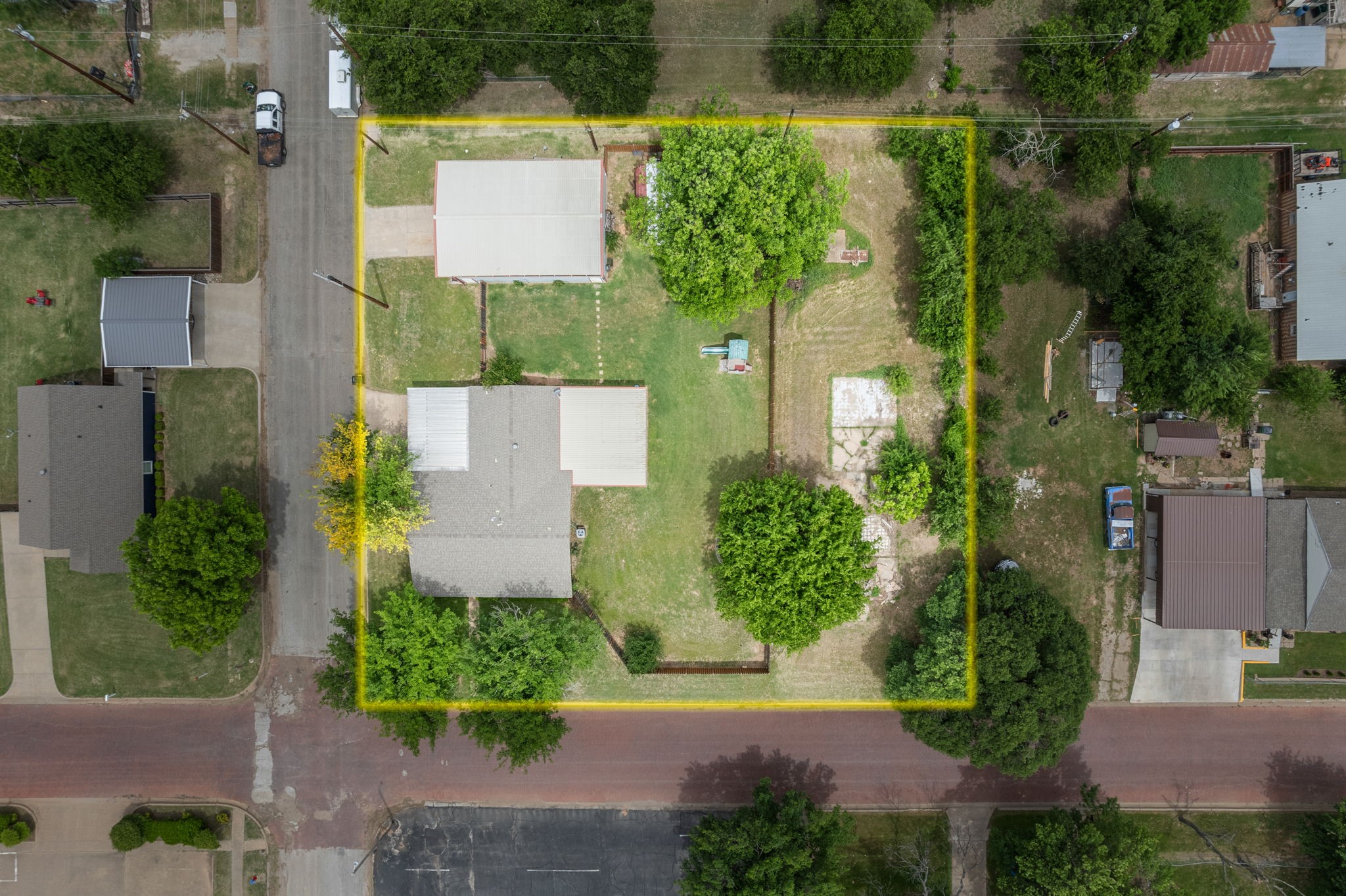112 W Oak Street Olney TX 76374