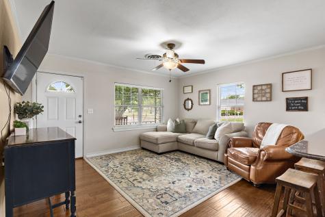 112 W Oak Street Olney TX 76374