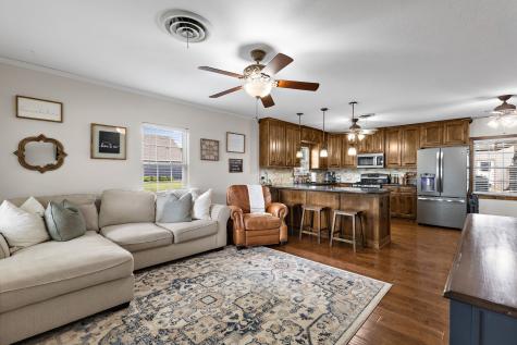 112 W Oak Street Olney TX 76374
