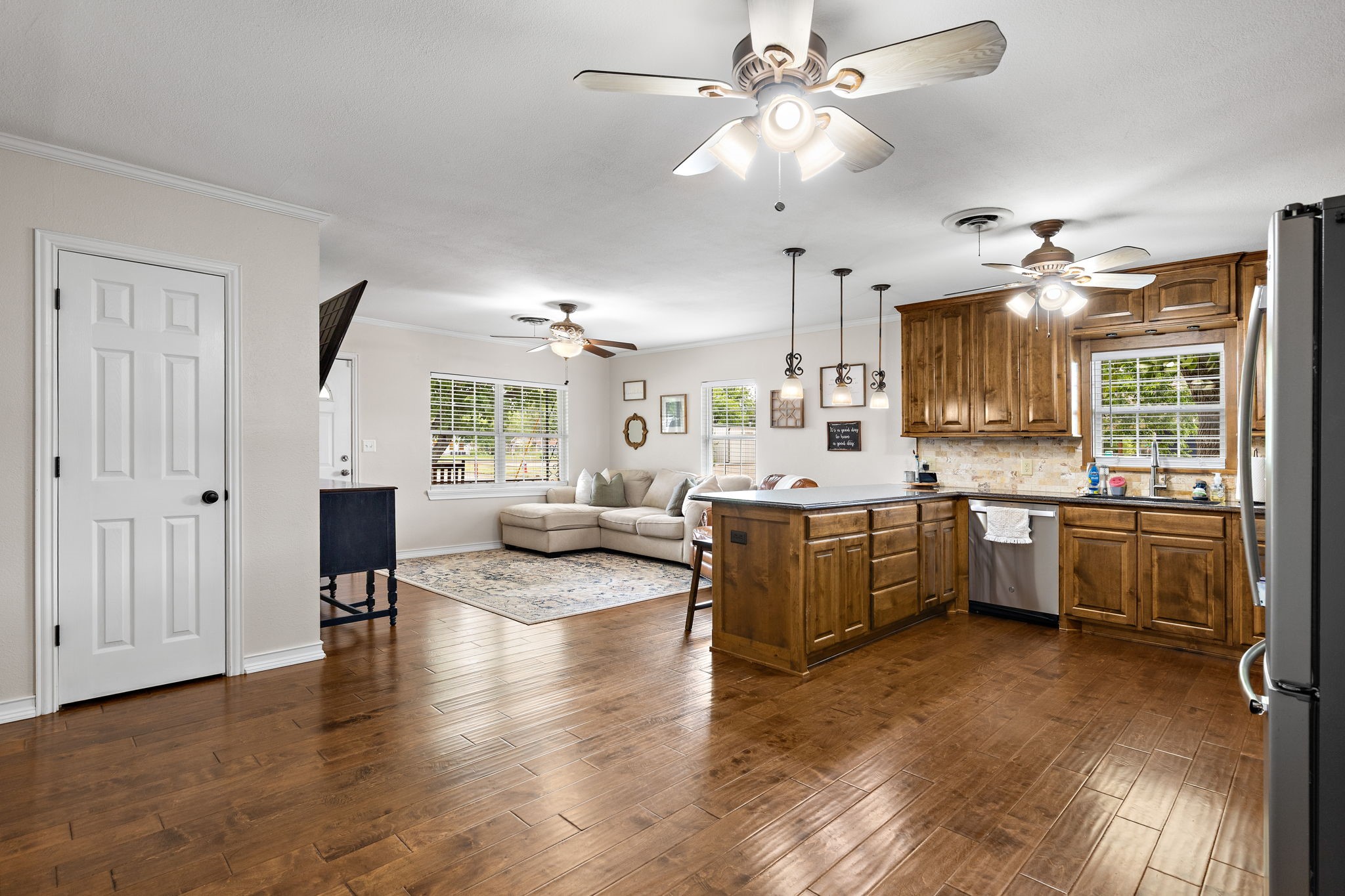 112 W Oak Street Olney TX 76374