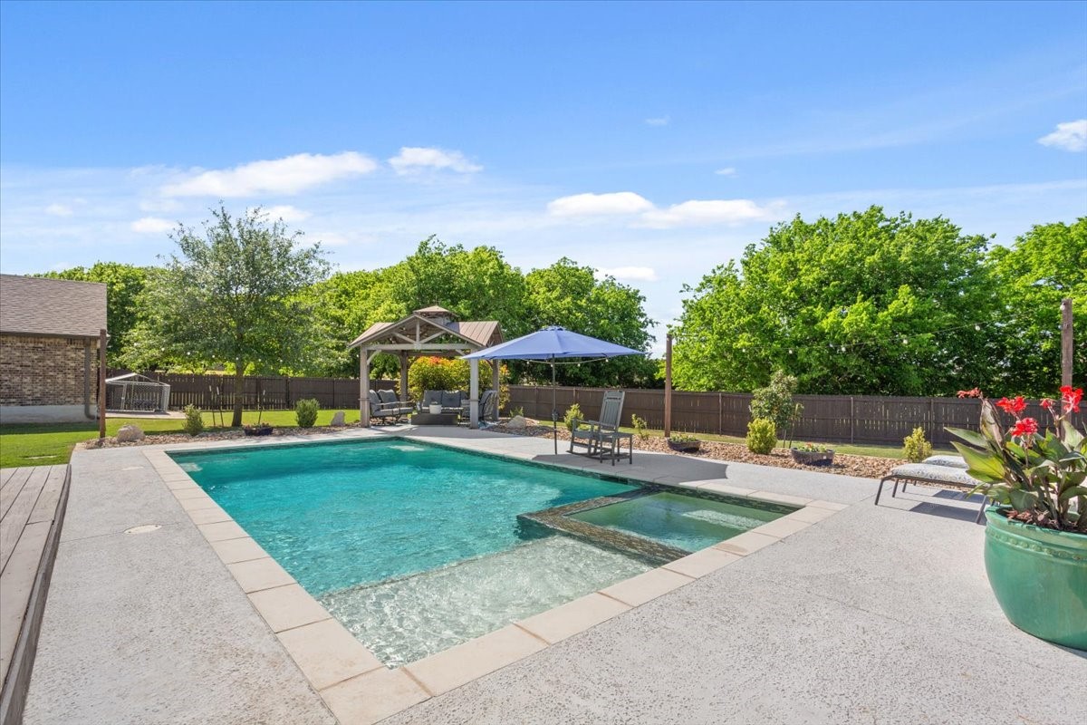 101 Rancho Lorena Drive Lorena TX 76655