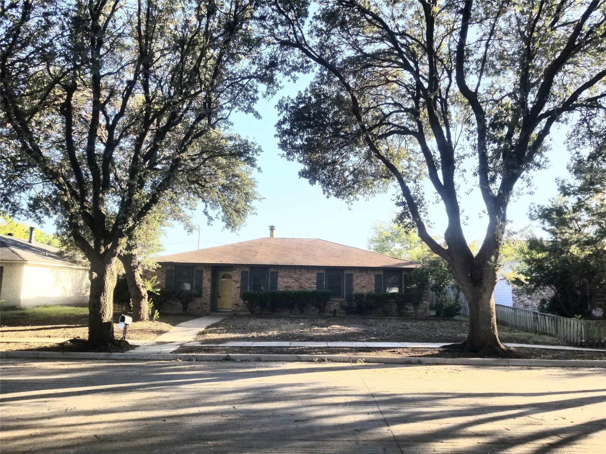 833 Oakland Street Grand Prairie TX 75052