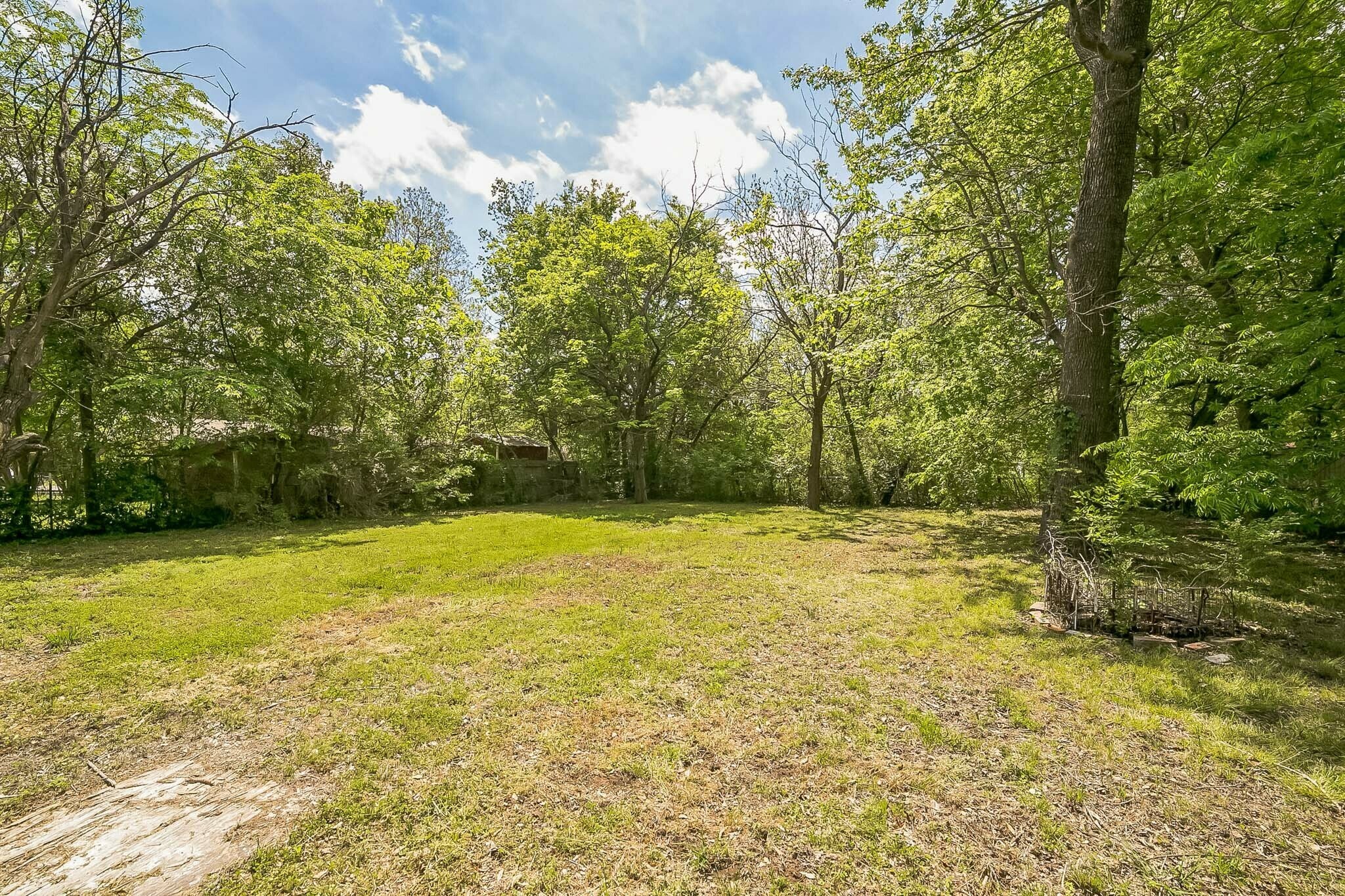 2126 Cedar Street Paris TX 75460