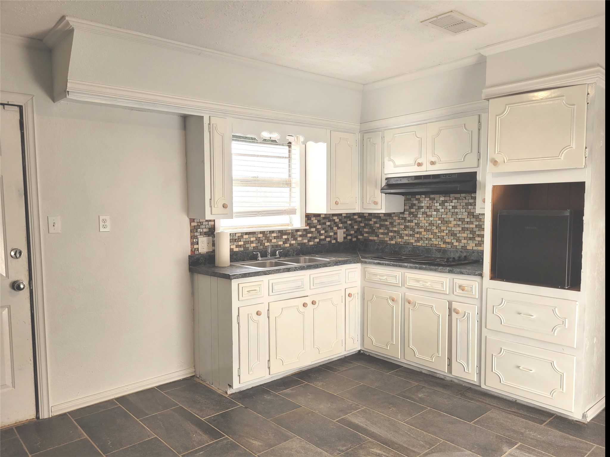 410 SW 22nd Paris TX 75460