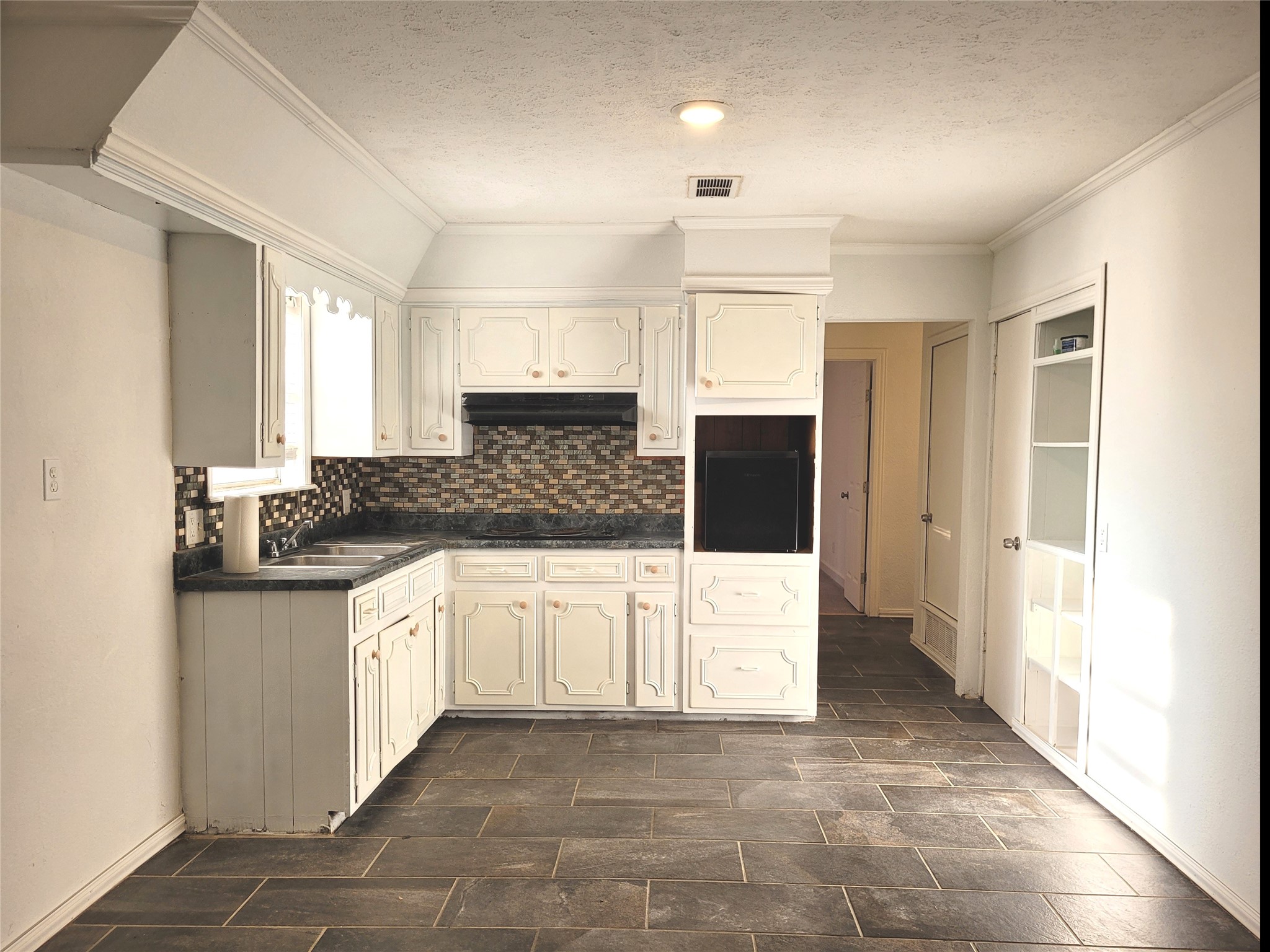 410 SW 22nd Paris TX 75460