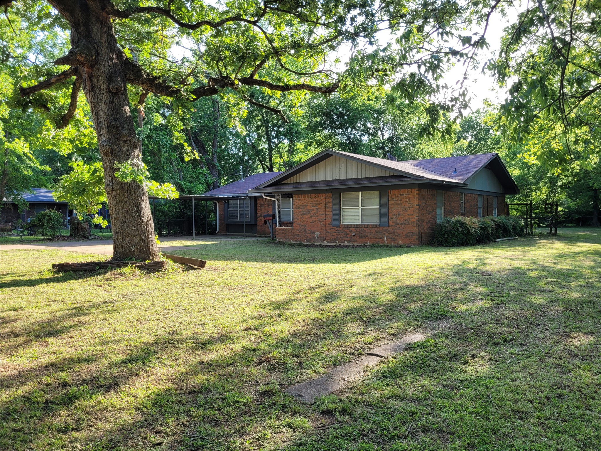410 SW 22nd Paris TX 75460