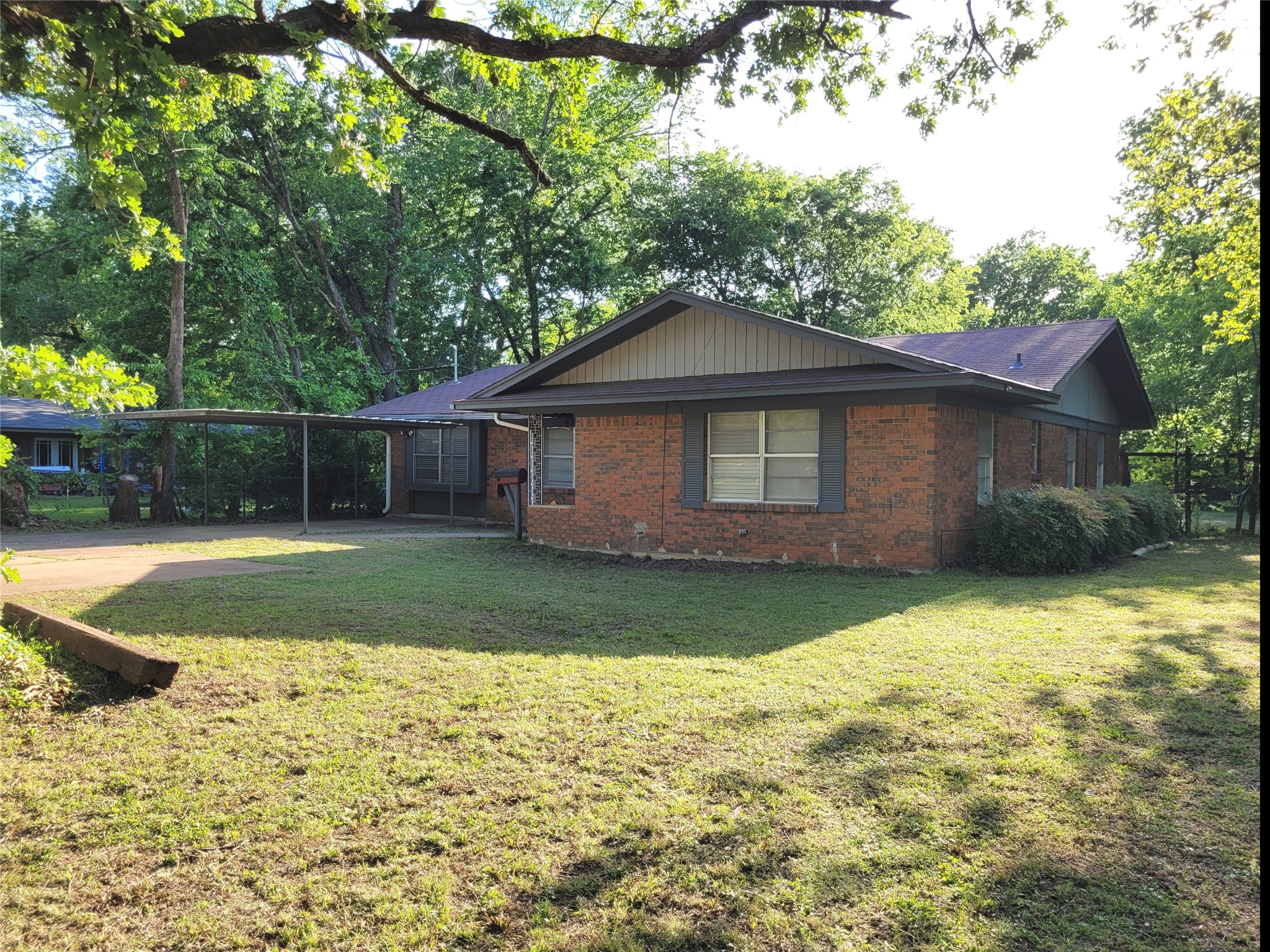 410 SW 22nd Paris TX 75460