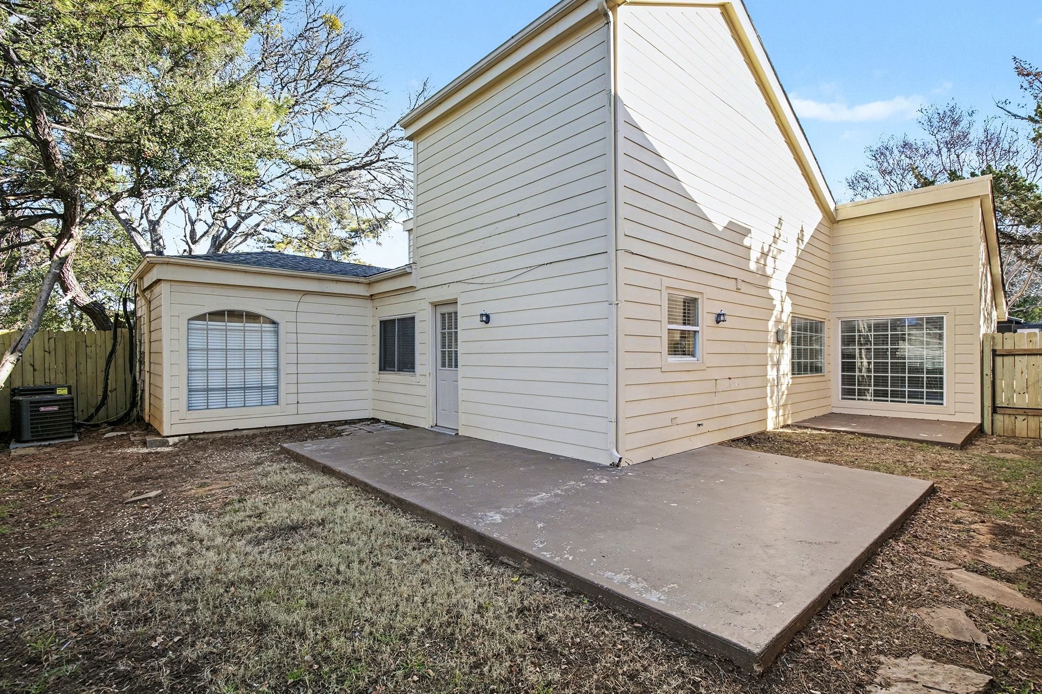 1606 Hawthorne Drive Arlington TX 76012