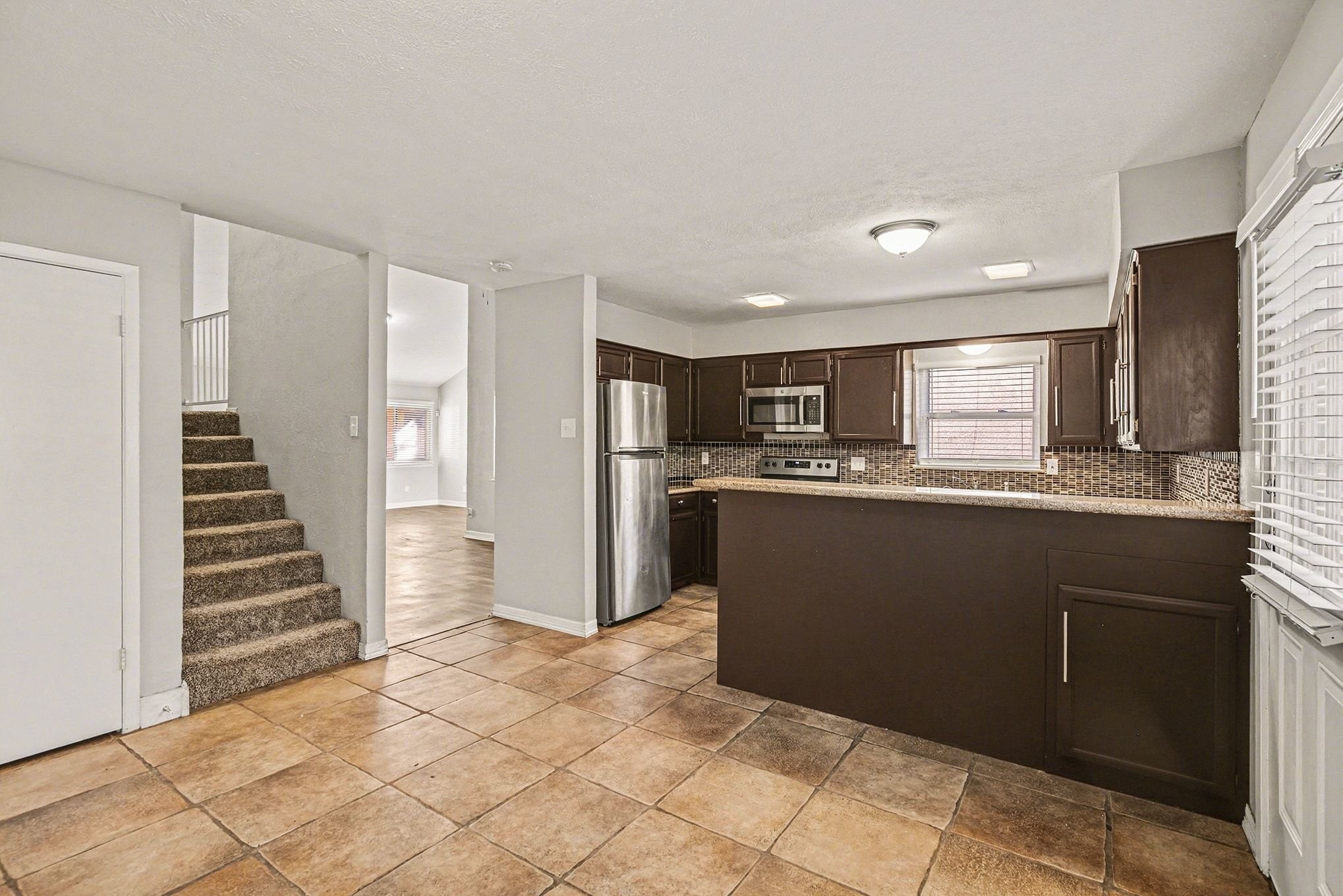 1606 Hawthorne Drive Arlington TX 76012