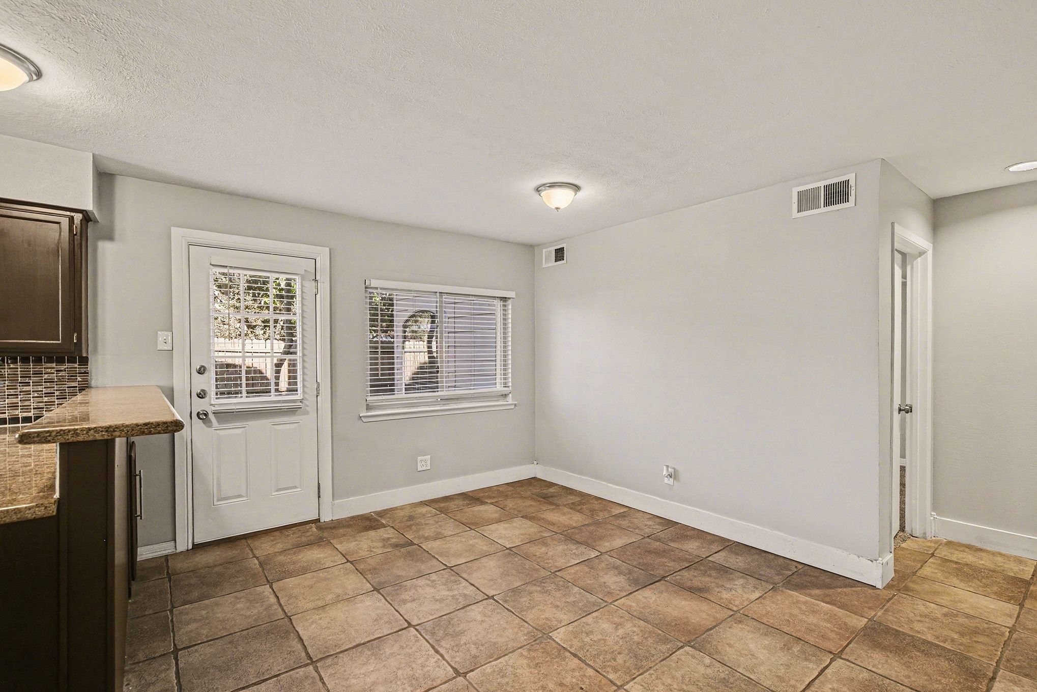 1606 Hawthorne Drive Arlington TX 76012