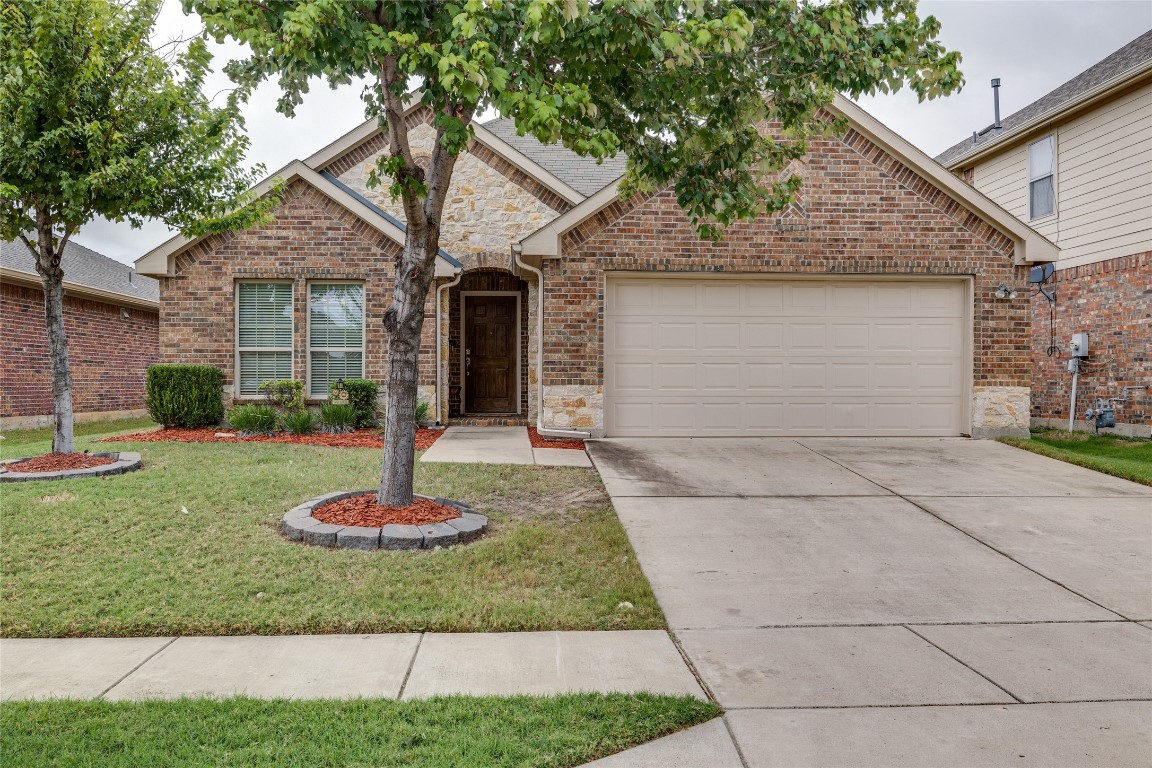 1413 Realoaks Drive Fort Worth TX 76131