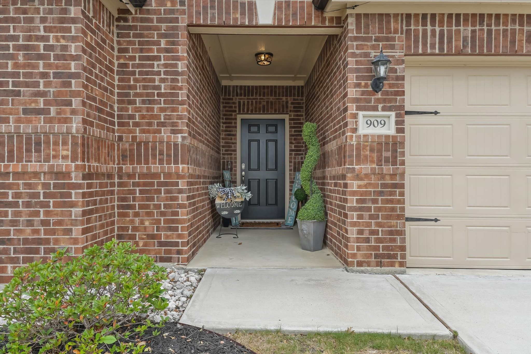 909 First Street Sanger TX 76266