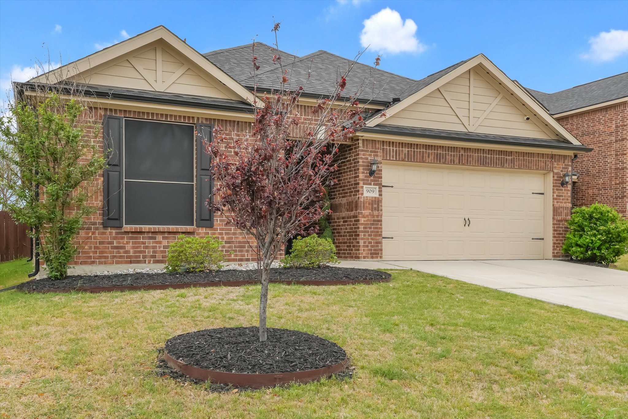 909 First Street Sanger TX 76266