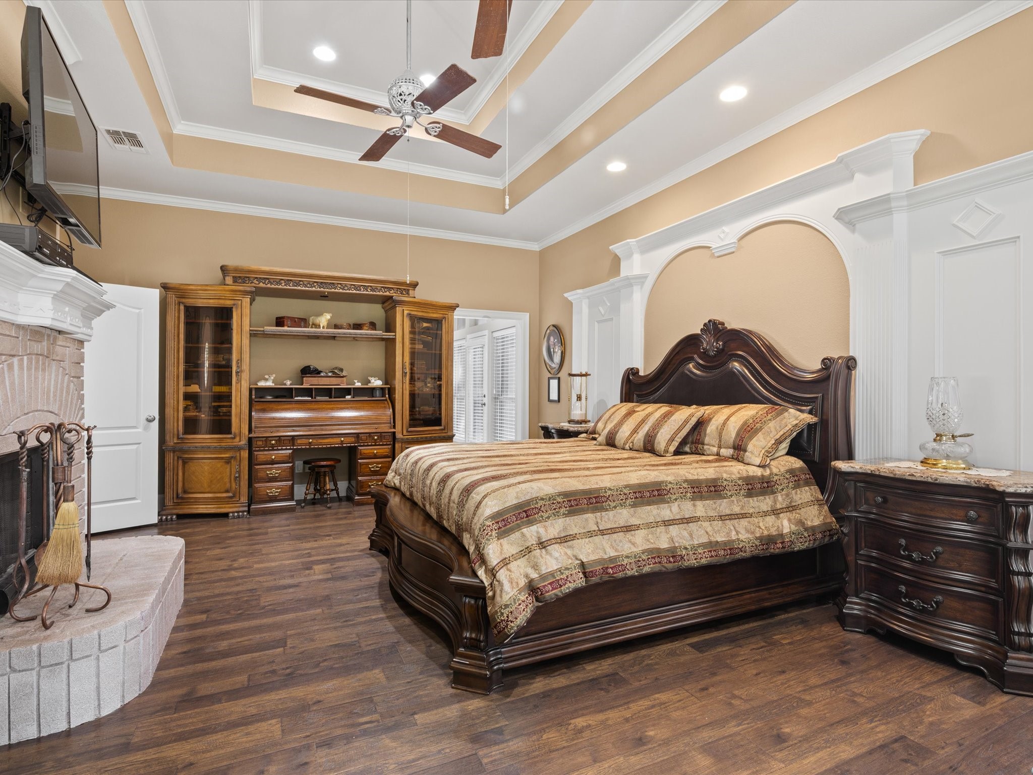 600 County Road 1790 Sunset TX 76270