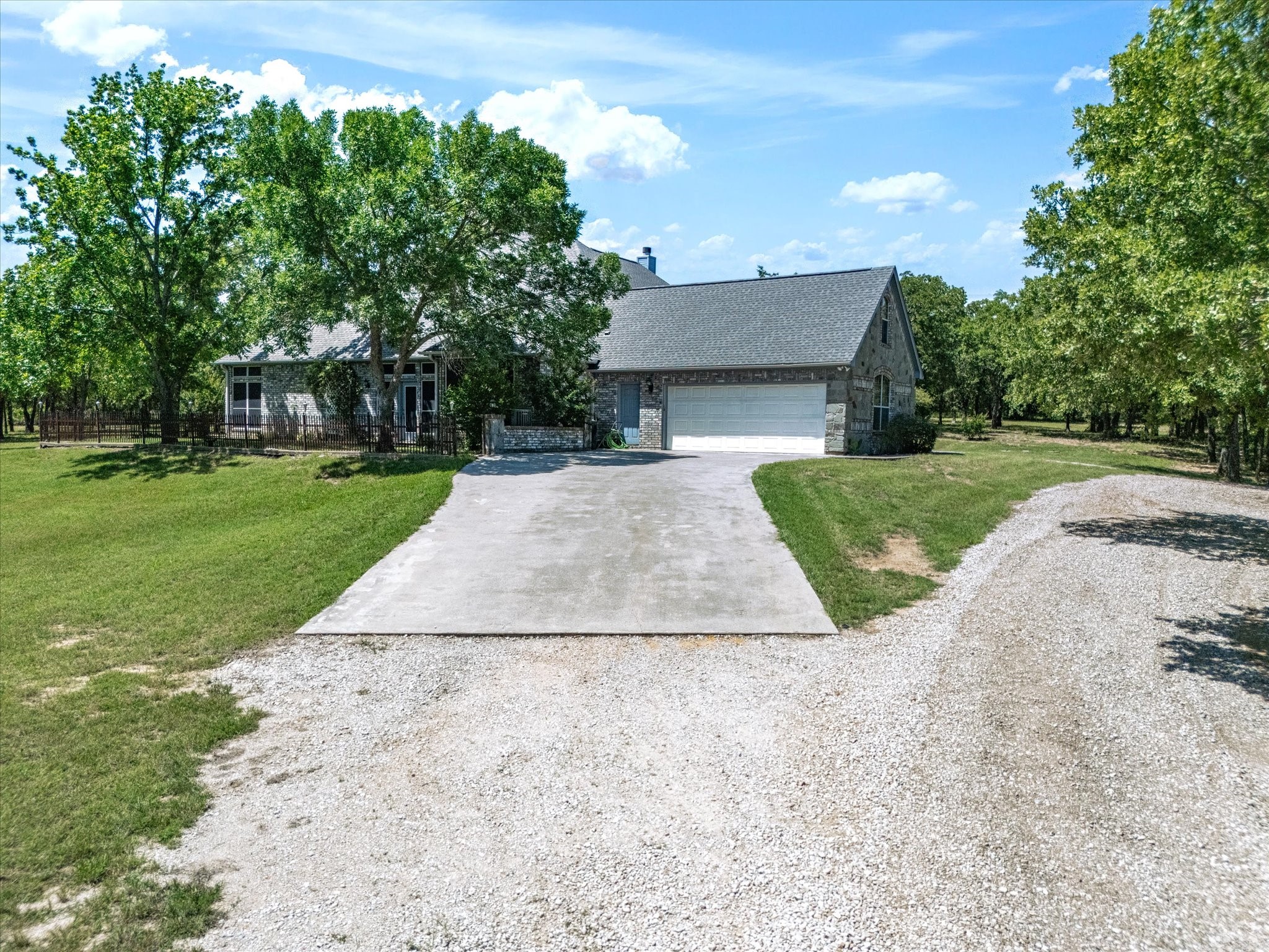 600 County Road 1790 Sunset TX 76270