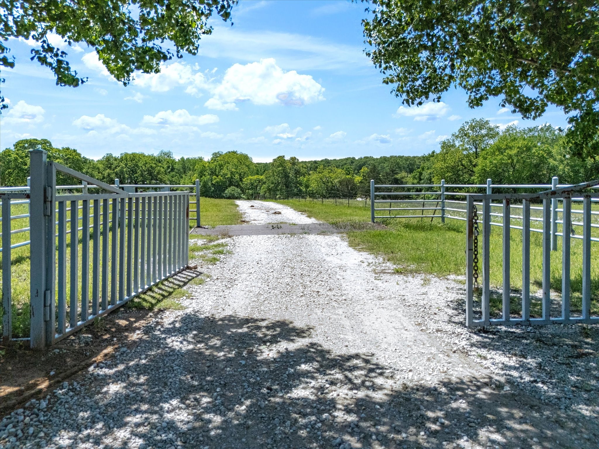 600 County Road 1790 Sunset TX 76270