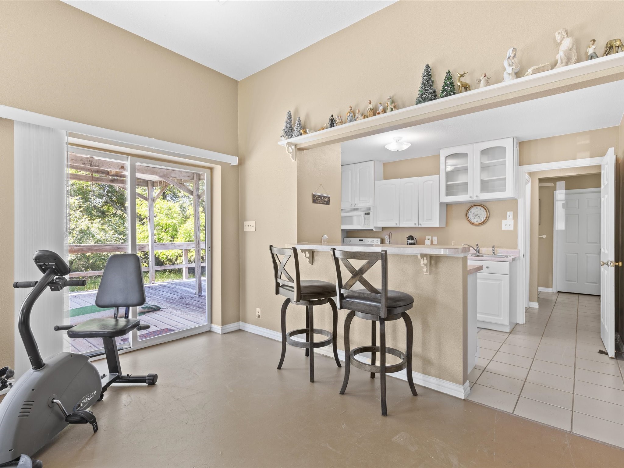 600 County Road 1790 Sunset TX 76270