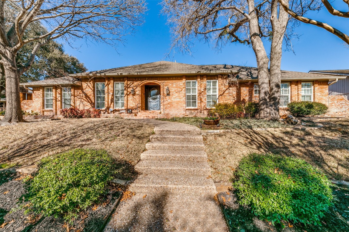 8916 Meadowknoll Drive Dallas TX 75243