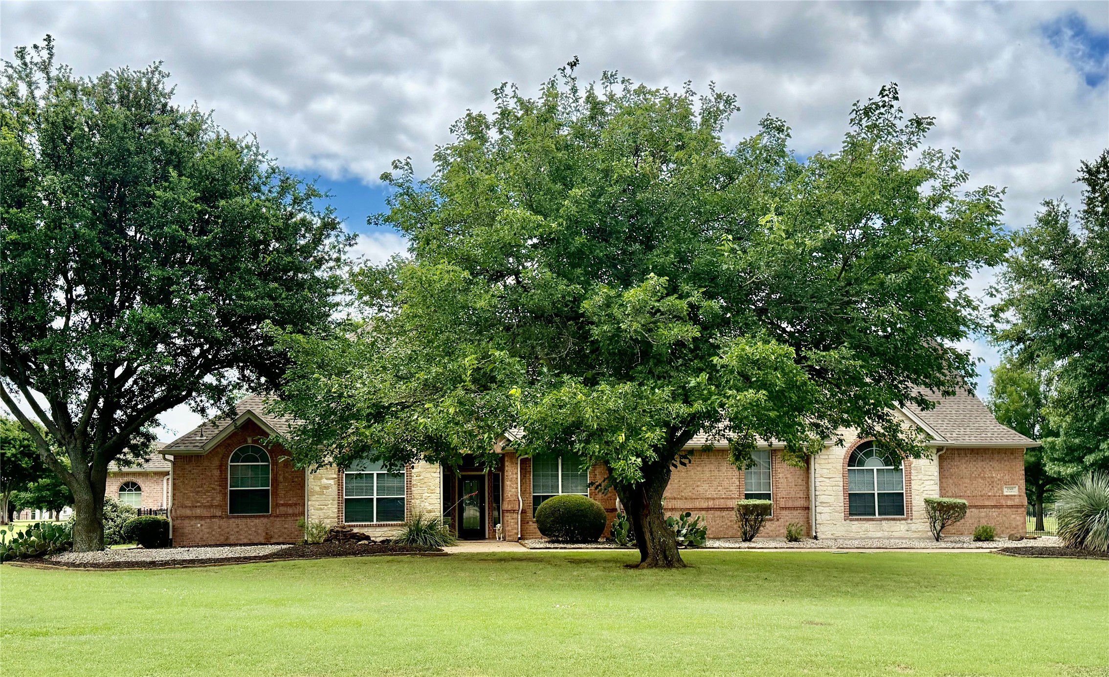 1049 Van Zandt Court Haslet TX 76052