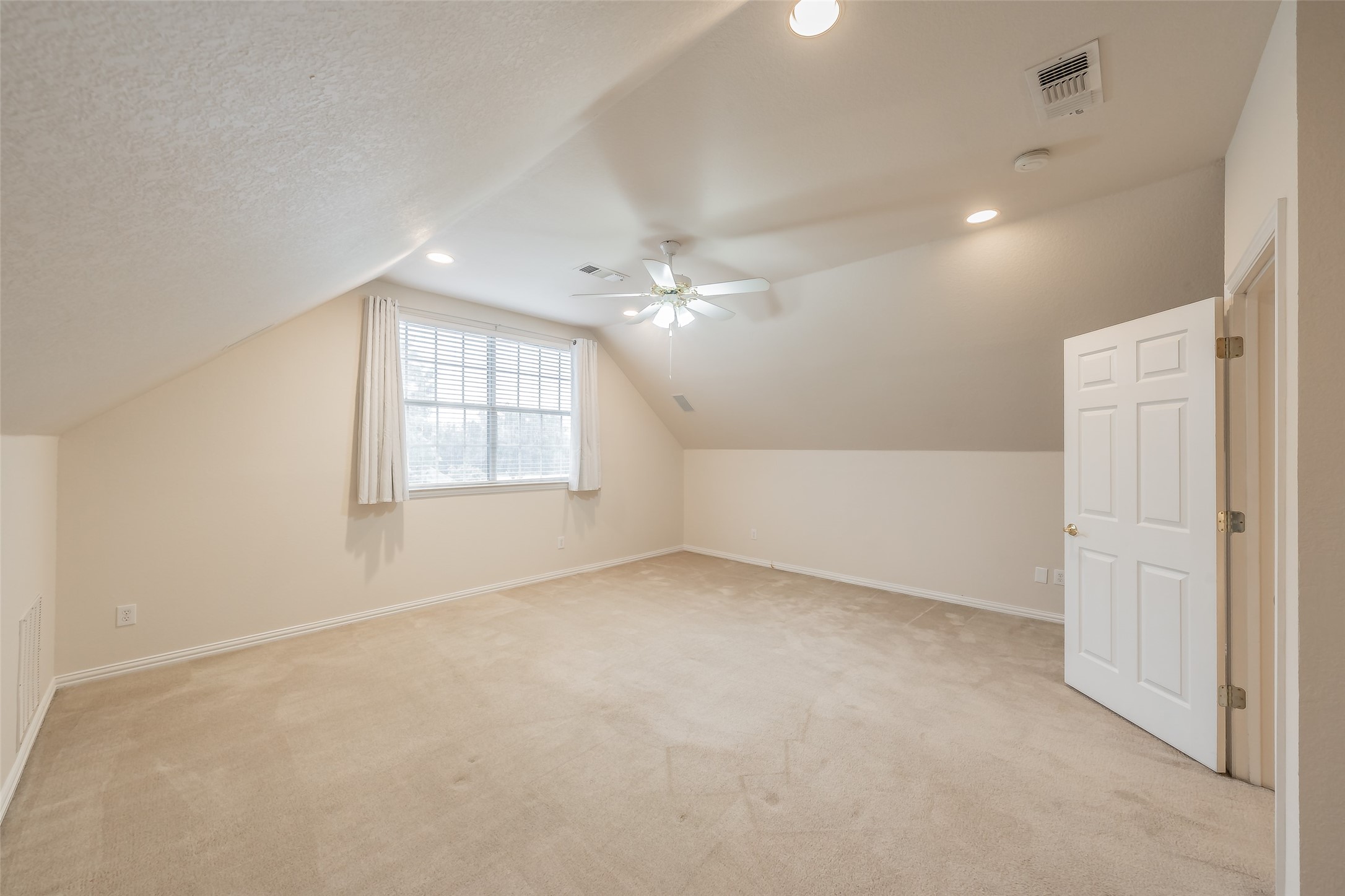 1049 Van Zandt Court Haslet TX 76052