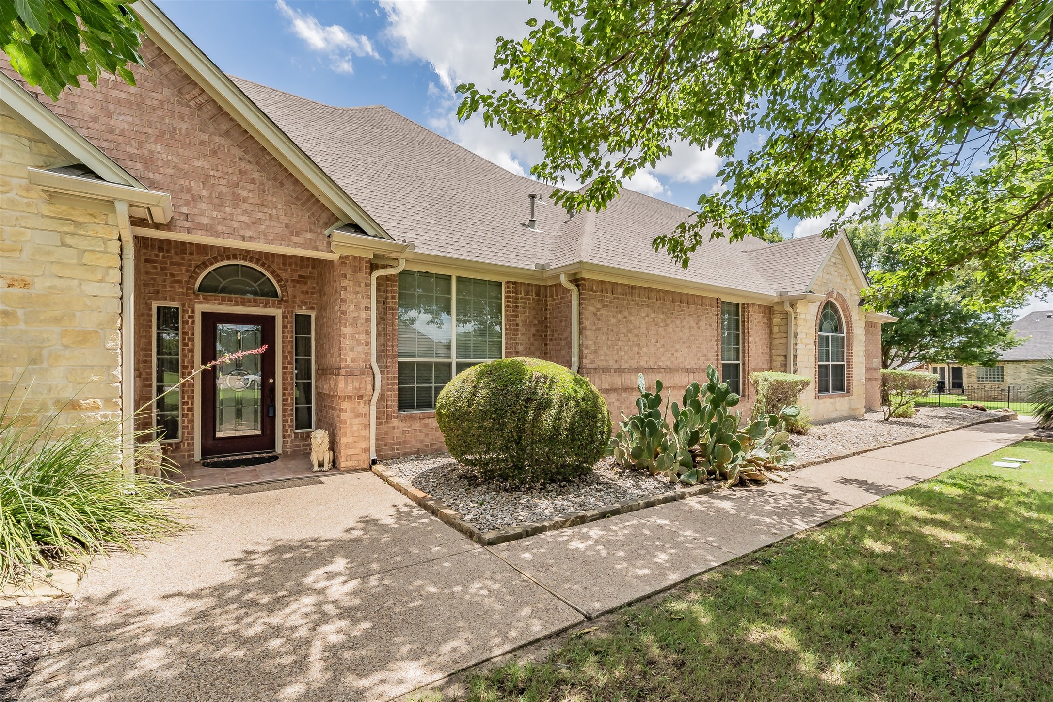 1049 Van Zandt Court Haslet TX 76052