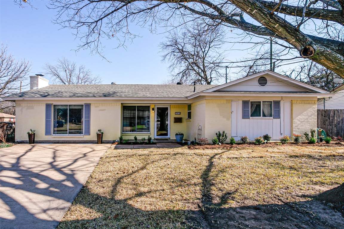 301 Lena Lane Burleson TX 76028