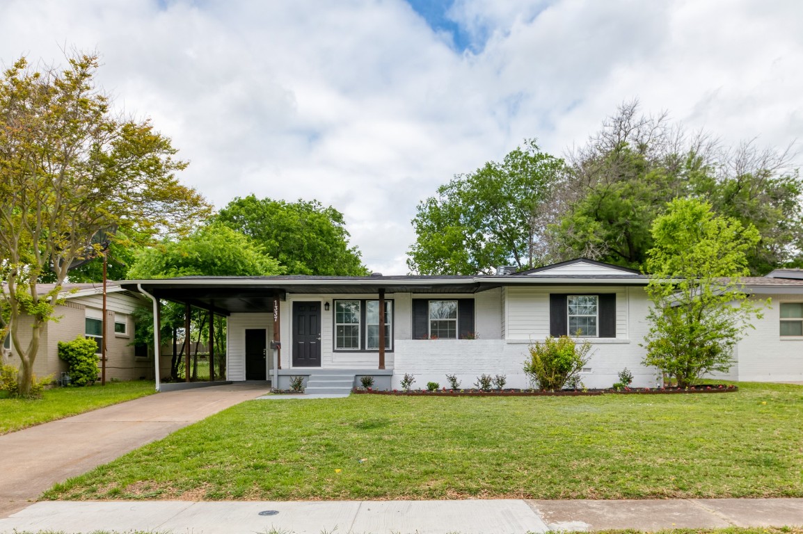1337 Montague Avenue Dallas TX 75216