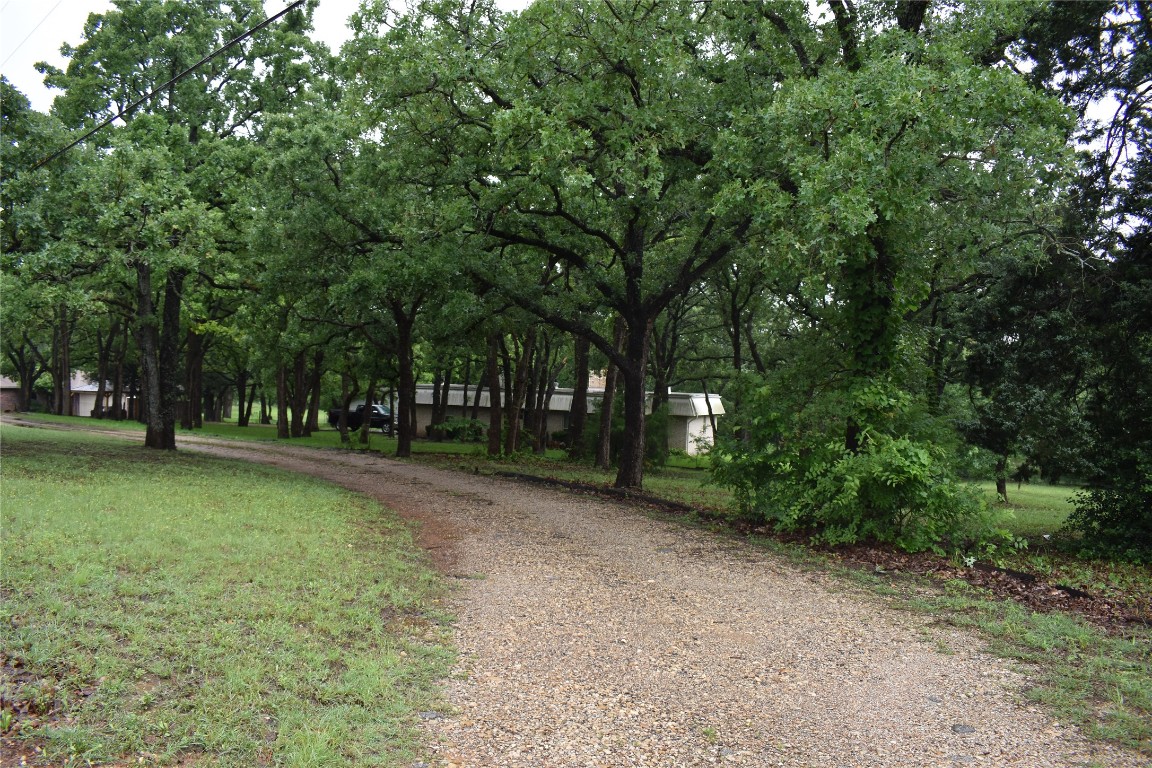 1412 S Briaroaks Road Cleburne TX 76031