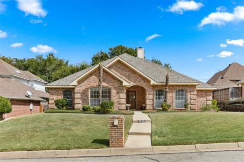 4505 Oak Club Drive Arlington TX 76017