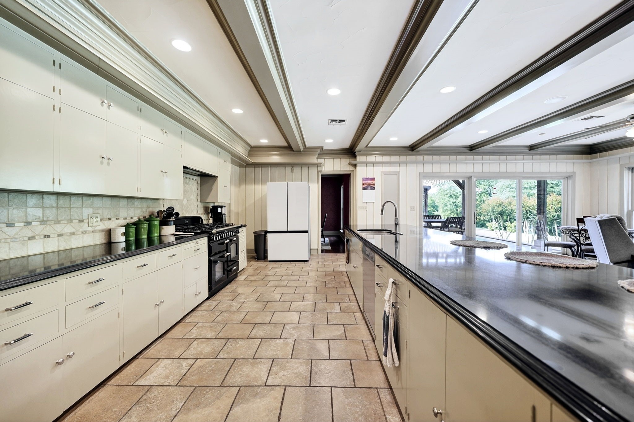 1901 Rose Point Athens TX 75752