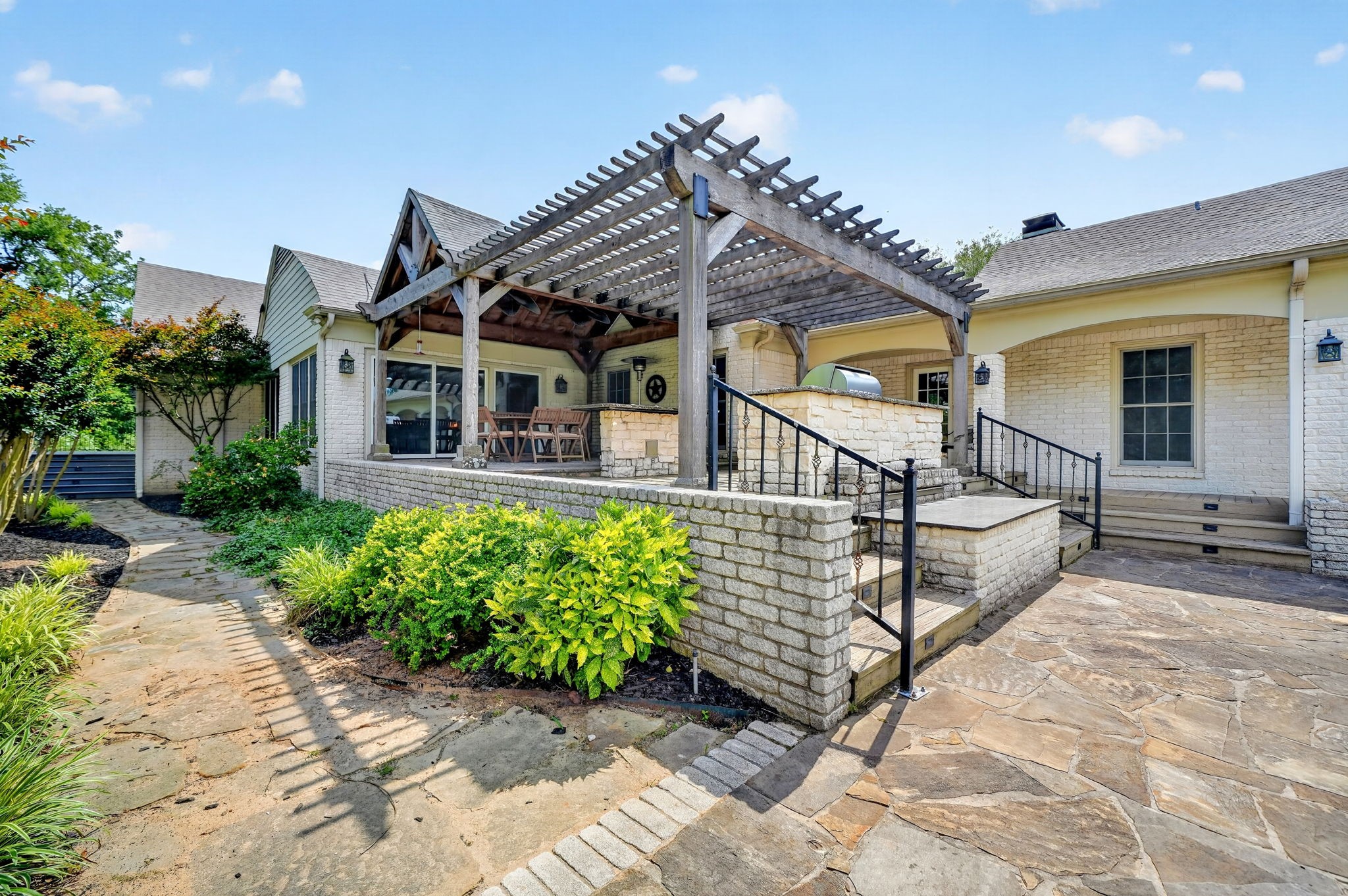 1901 Rose Point Athens TX 75752