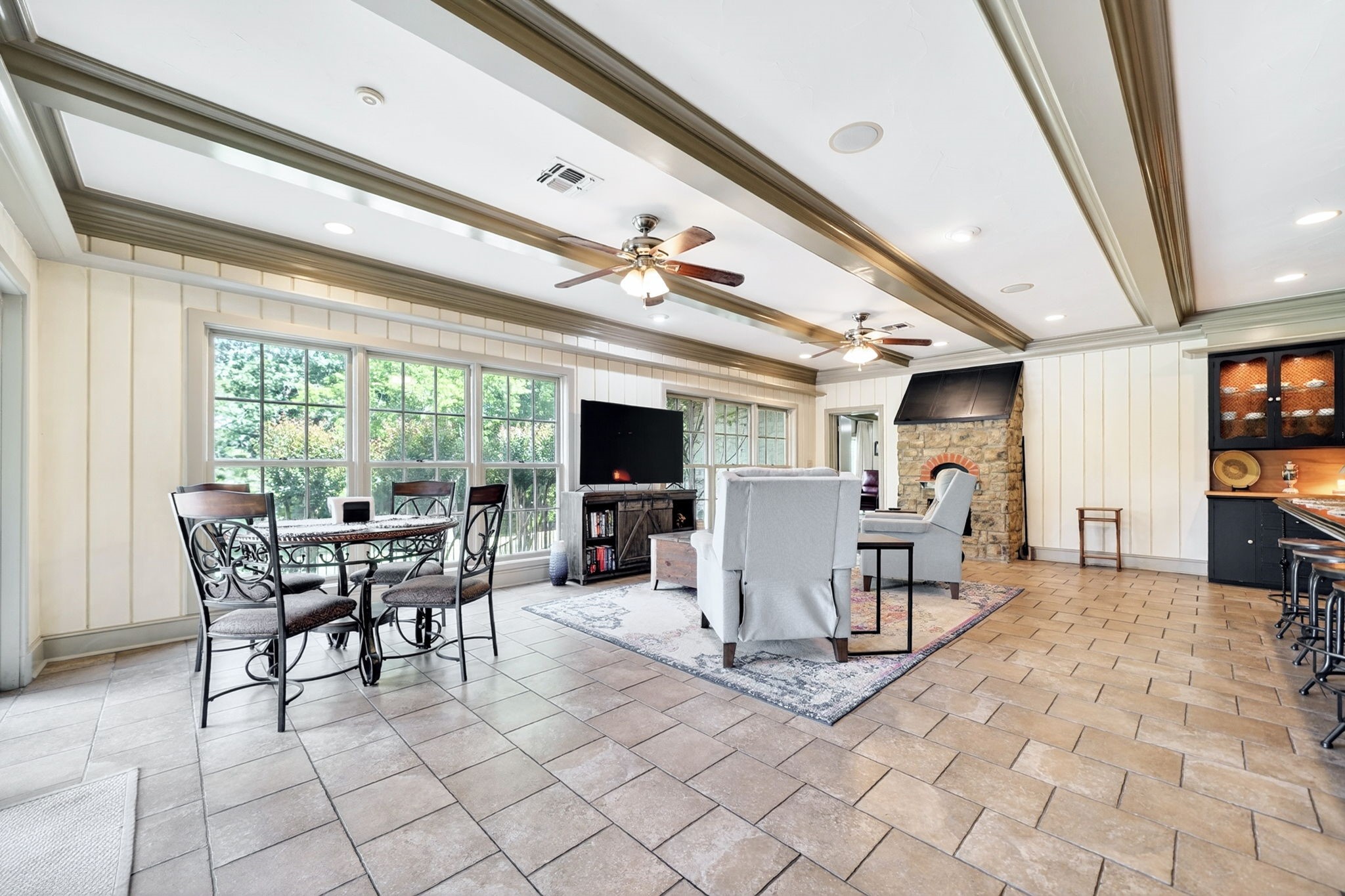 1901 Rose Point Athens TX 75752