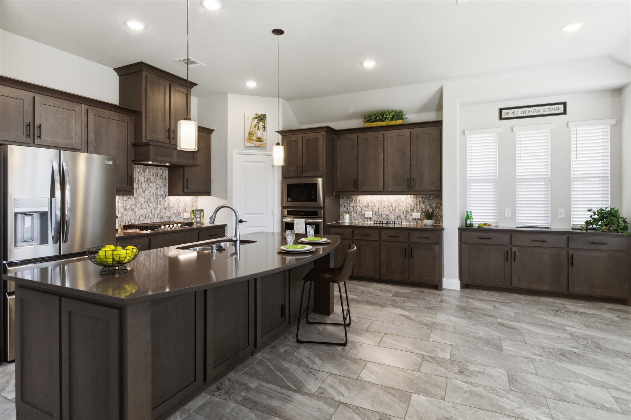 902 S Bluebird Lane Midlothian TX 76065