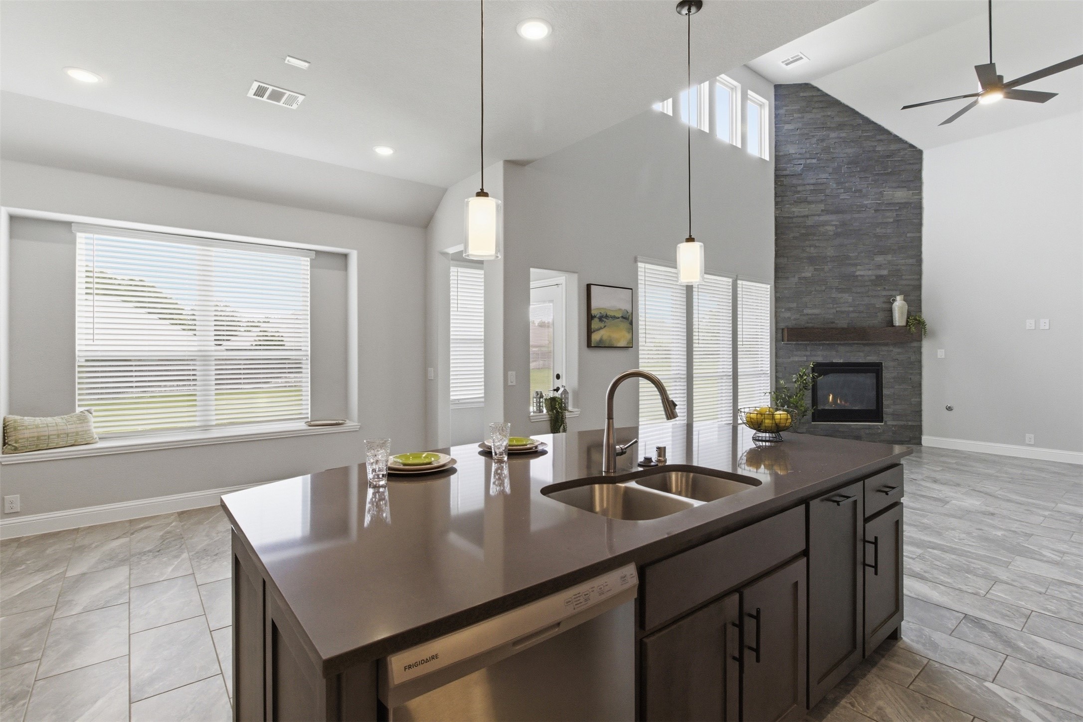 902 S Bluebird Lane Midlothian TX 76065
