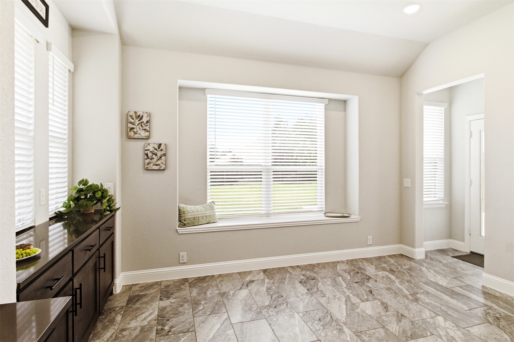 902 S Bluebird Lane Midlothian TX 76065
