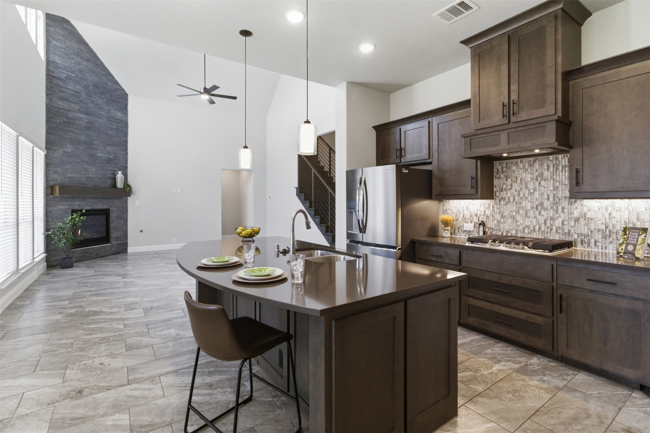 902 S Bluebird Lane Midlothian TX 76065