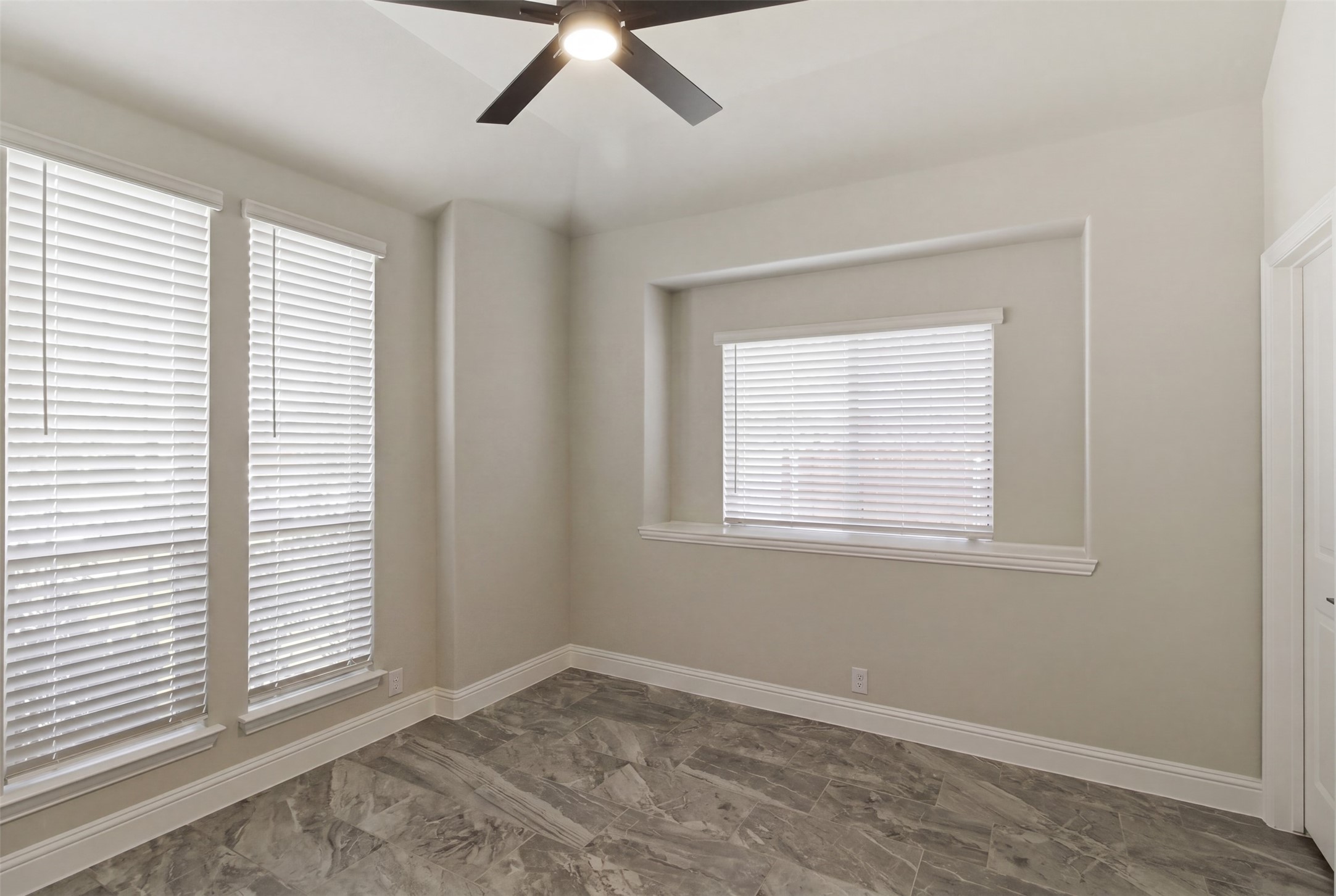902 S Bluebird Lane Midlothian TX 76065