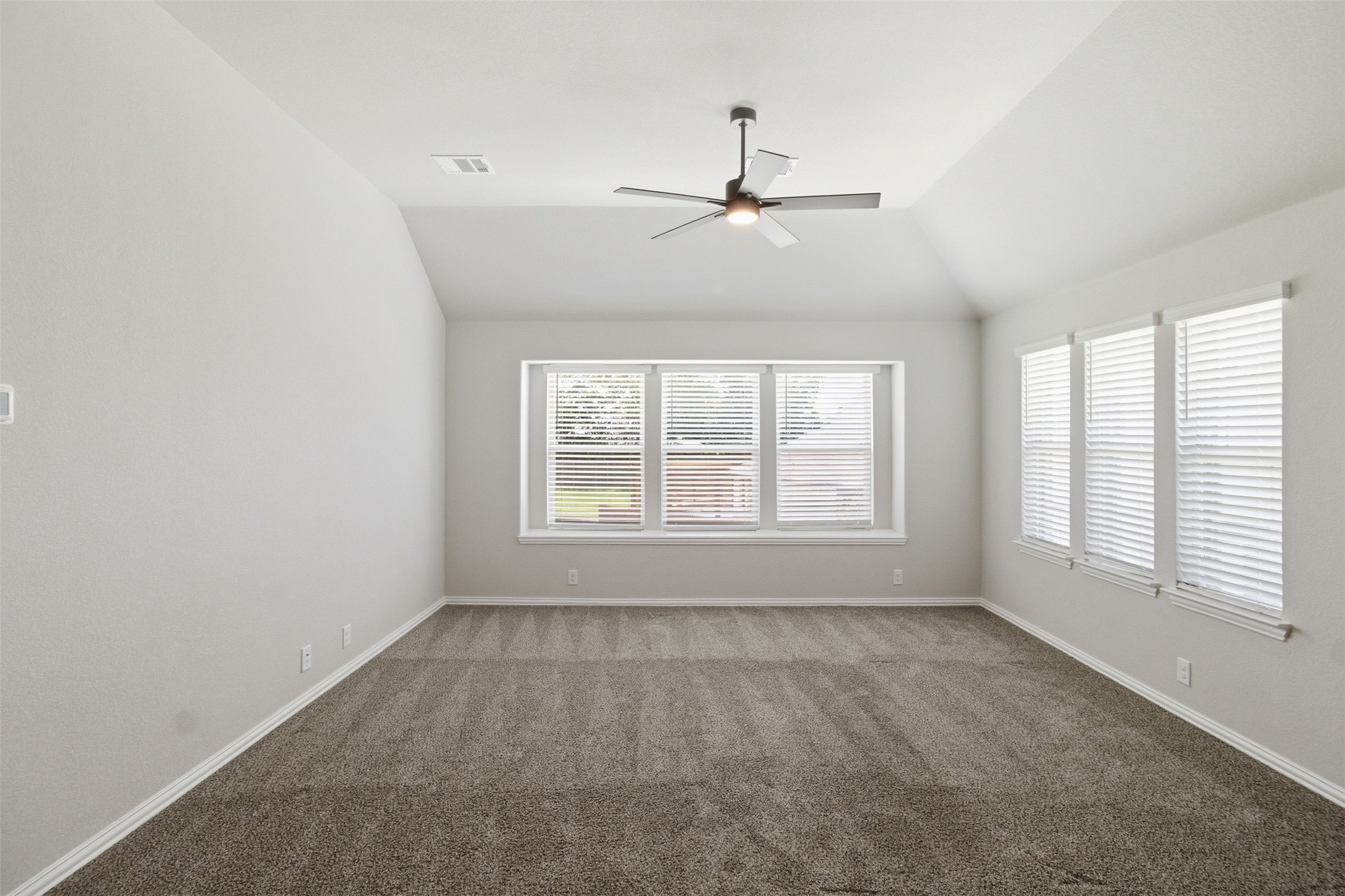 902 S Bluebird Lane Midlothian TX 76065